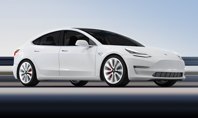 Tesla’s stock may be bouncing, but this analyst explains why you should keep selling