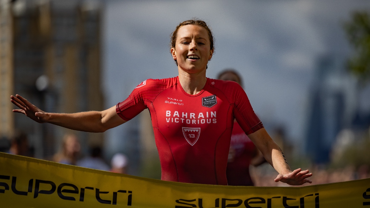 Georgia Taylor Brown wins supertri London 2024
