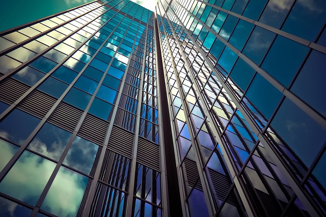 Building resilient cyber threat intelligence communities