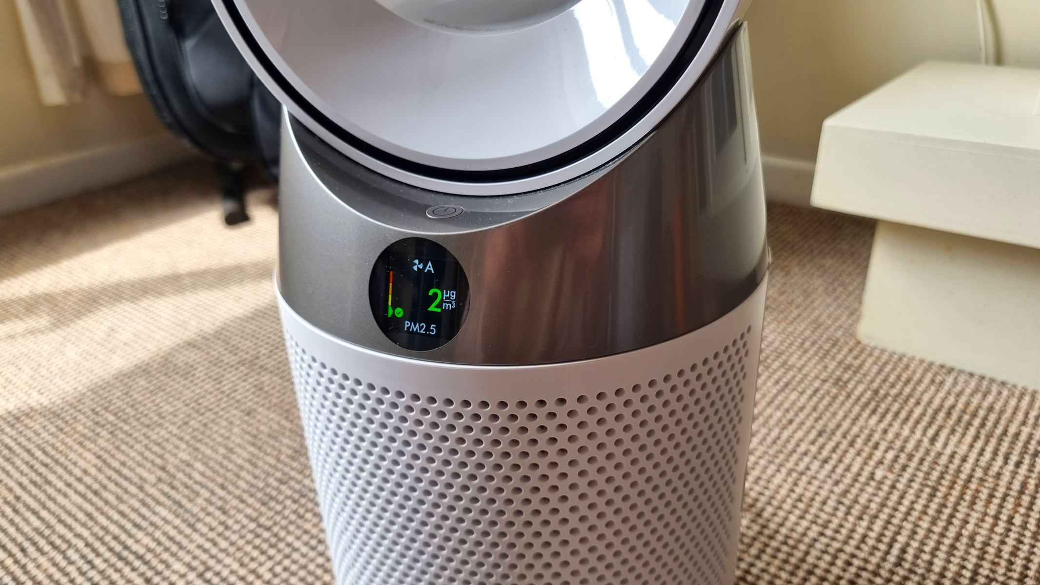 Dyson Purifier Cool PC1, a view of the front of the unit