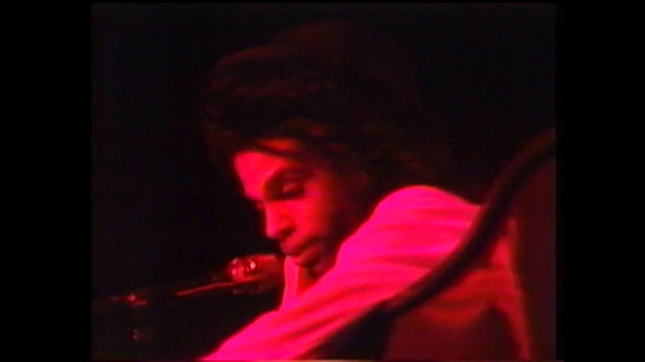 Do Me, Baby (live, Beautiful Guitar Solo by Miko Weaver, Tokyo 1990) - Prince - YouTube