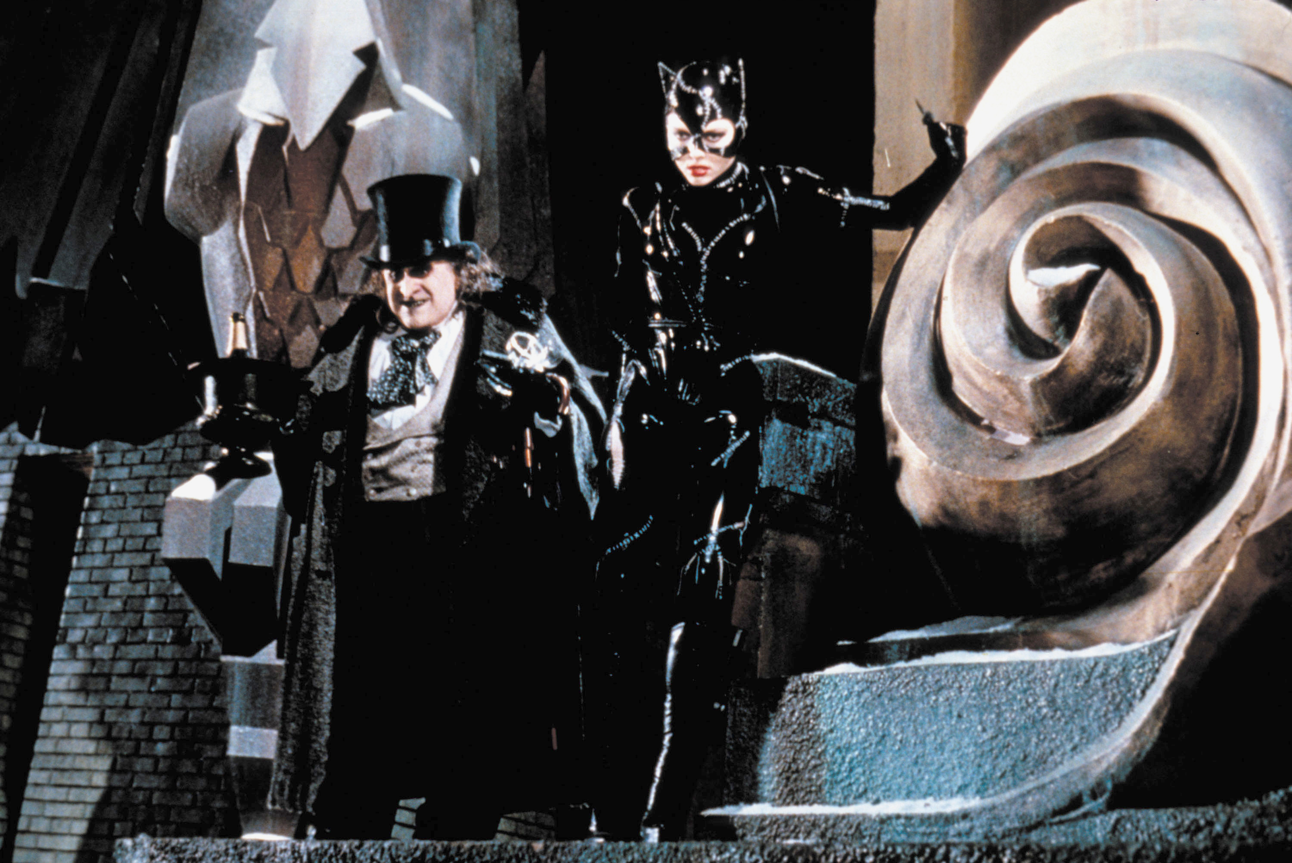 Danny DeVito and Michelle Pfeiffer in 