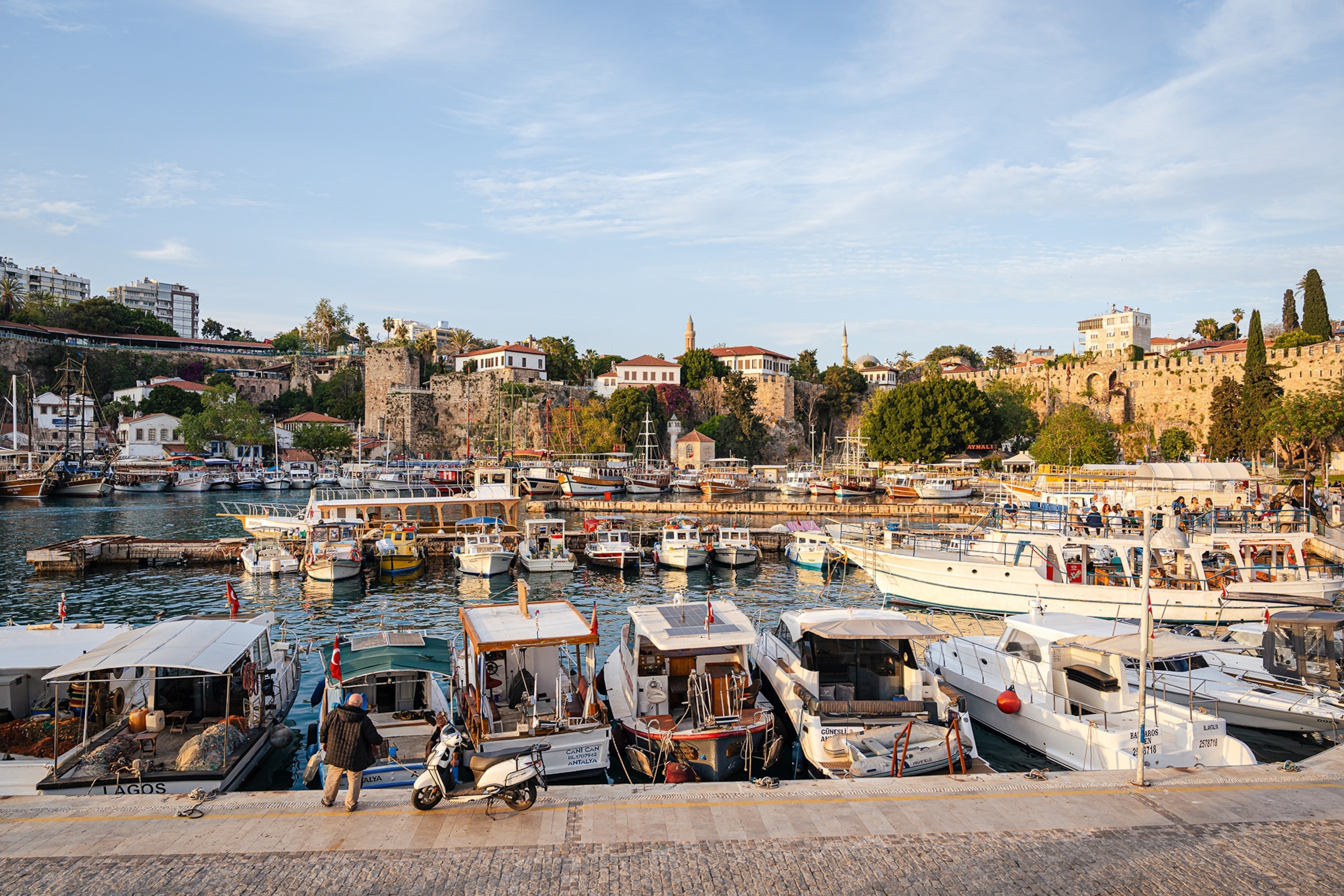 photo of the harbour in antalya