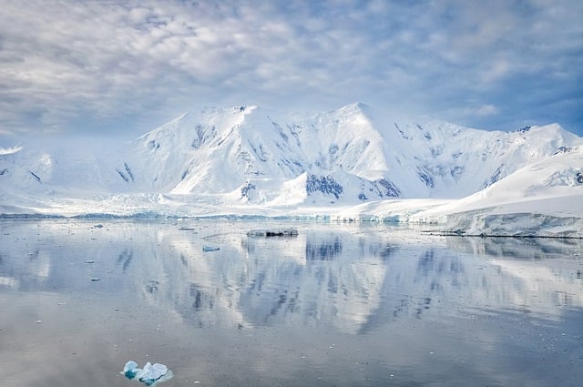 Observations of Antarctica’s Doomsday Glacier Reveal a Cracked Surface
