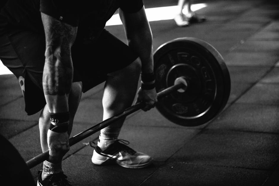 21473 how to barbell deadlift with proper form How to Barbell Deadlift With Proper Form