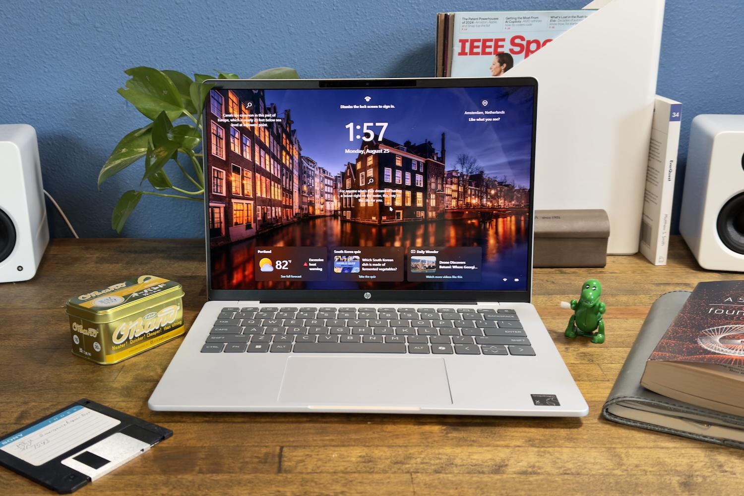 HP OmniBook 5 14 hero