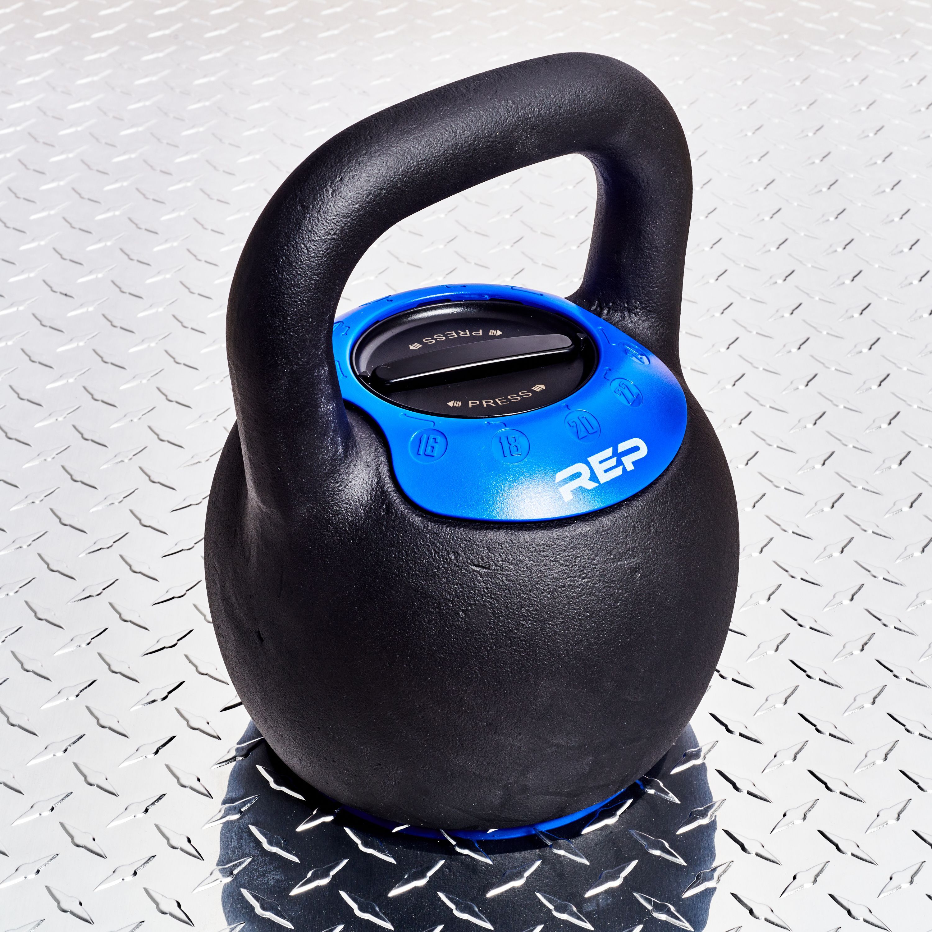 Adjustable Kettlebell with Matte Powder Coating Adjustable Kettlebell with Matte Powder Coating