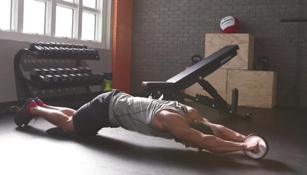 physical athlete weightlifting