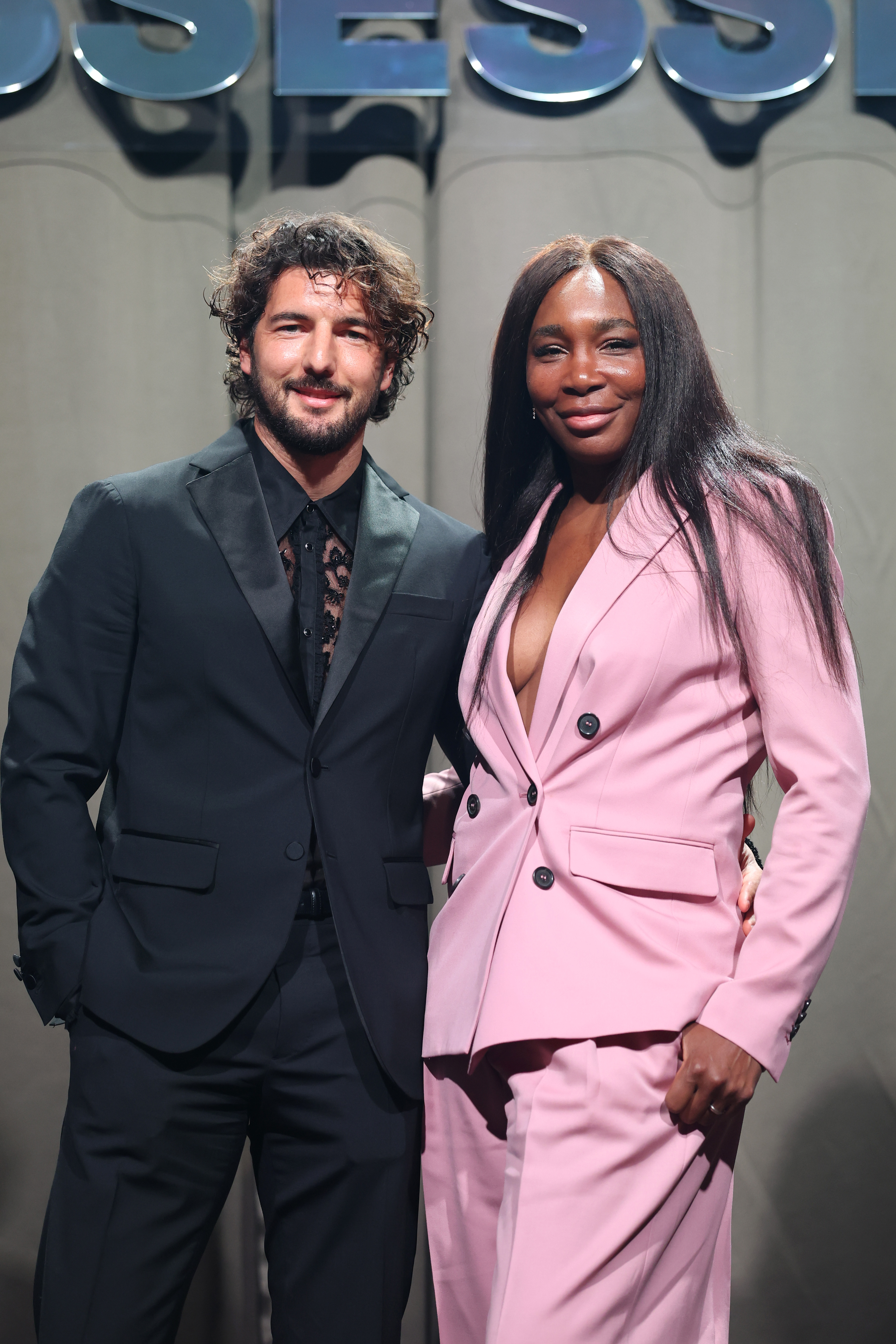 MILAN, ITALY - FEBRUARY 25: Andrea Preti and Venus Williams attend the photocall ahead of the Dsquared2 F/W 2025 - 2026 runway during the Milan Fashion Week - Womenswear Fall/Winter 2025/2026  at  on February 25, 2025 in Milan, Italy. (Photo by Daniele Venturelli/Daniele Venturelli/Getty Images for Dsquared2  )