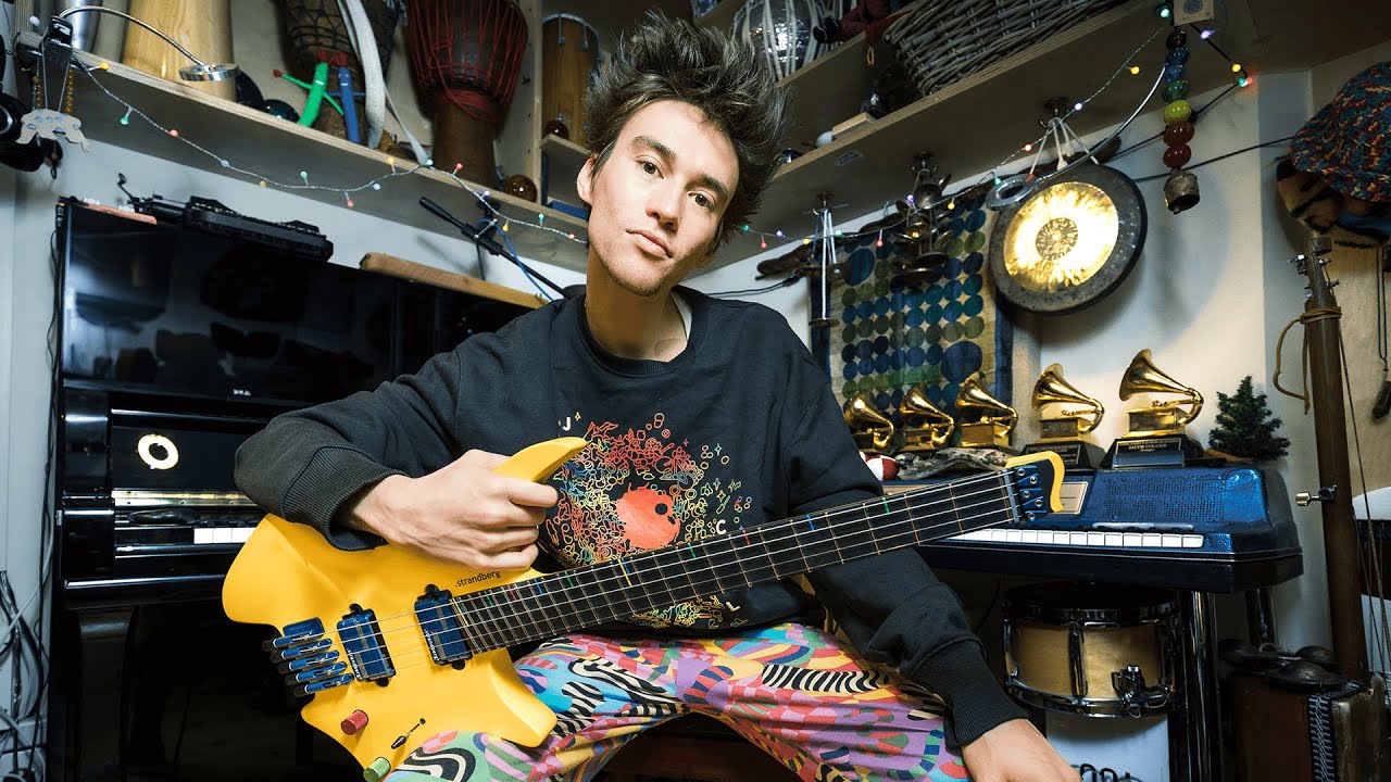 Jacob Collier's 5-string signature guitar | .strandberg* Guitars - YouTube