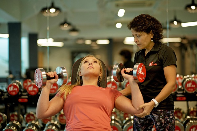 25250 lie back for an arm pumping biceps finisher Lie Back for an Arm-Pumping Biceps Finisher