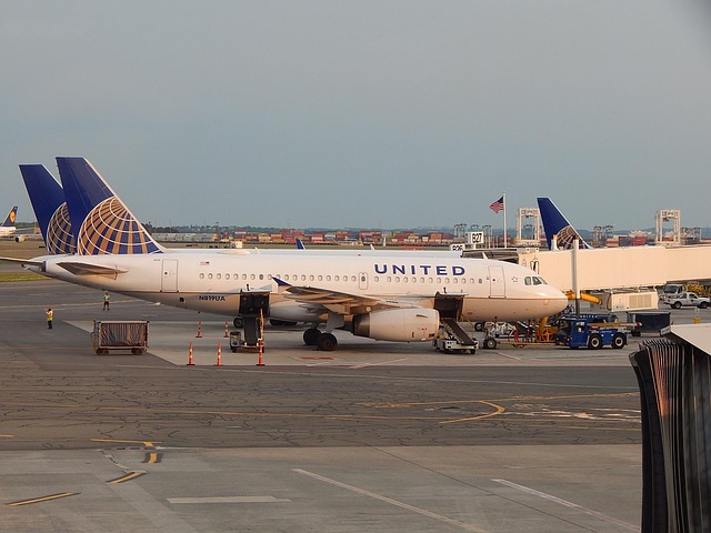 United Airlines expects premium flyers to fuel record revenue for the rest of the year