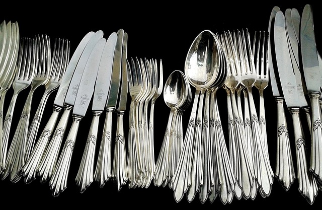Silver Price Forecast: XAG/USD holds below $52.50 as easing trade tensions cap safe-haven demand