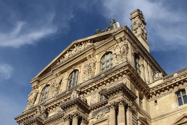 Two suspects from Louvre jewellery heist arrested by French police: Reports