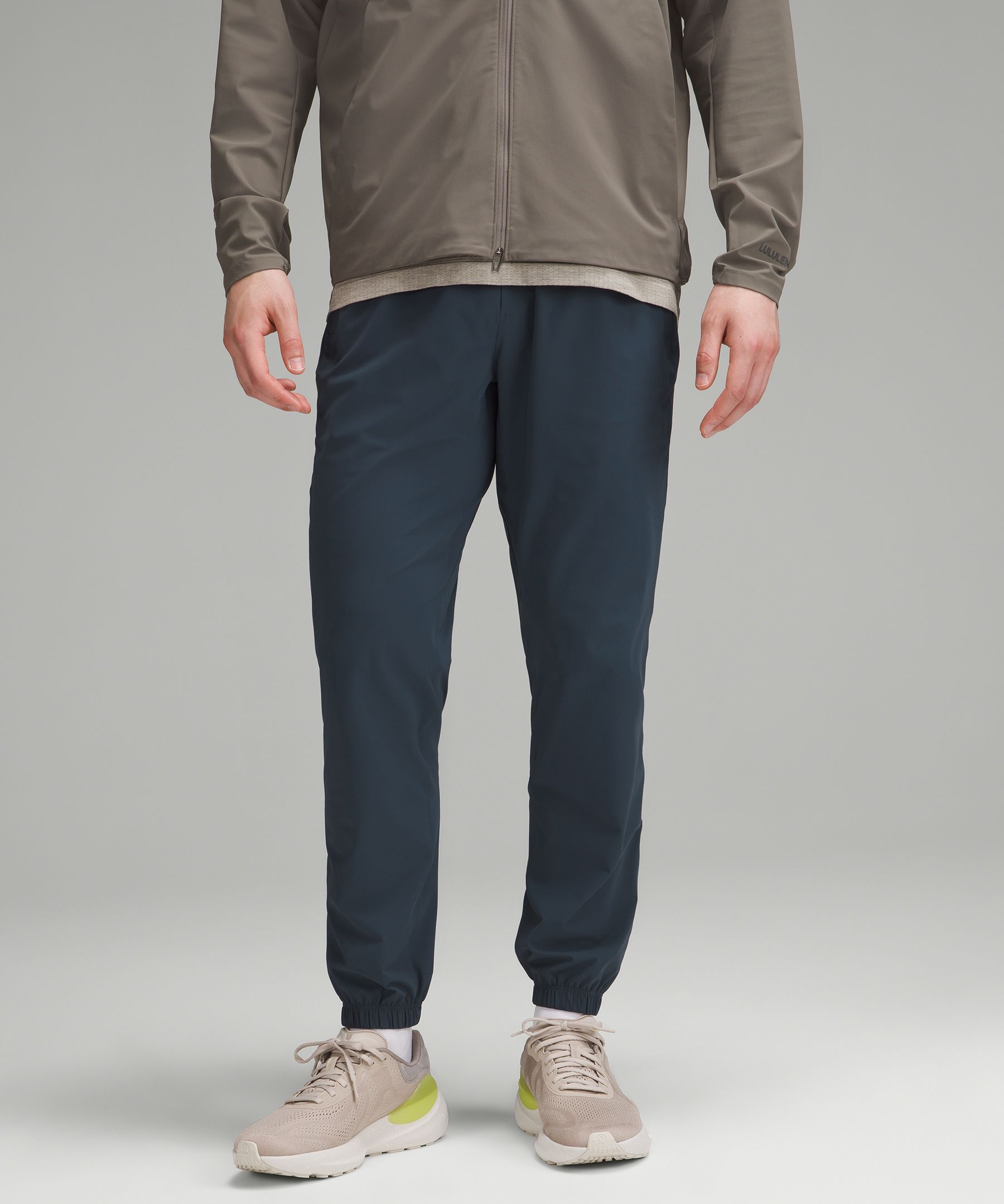Pace Breaker Joggers Regular