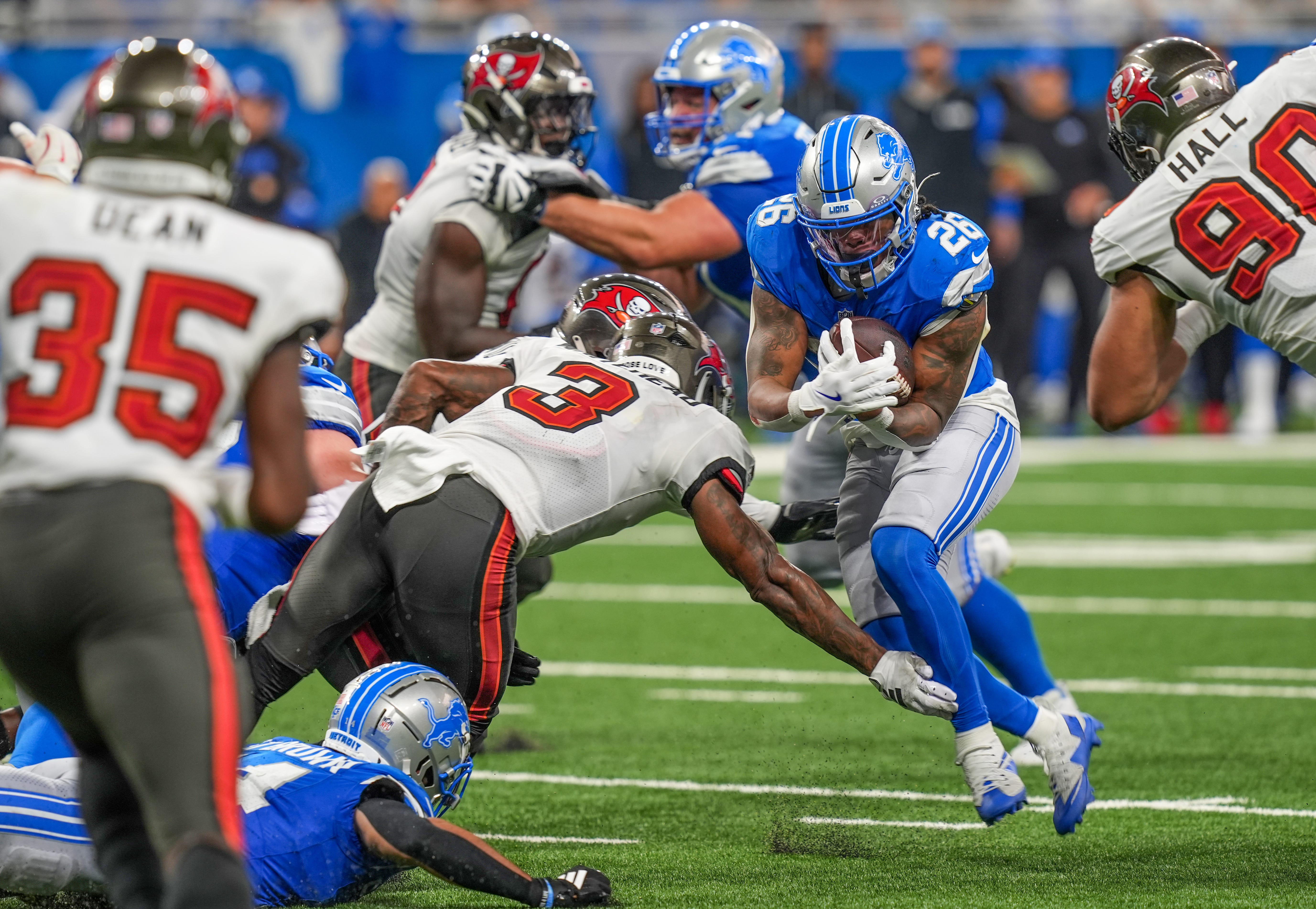 Monday Night Football live discussion: Bucs at Lions, Texans at Seahawks